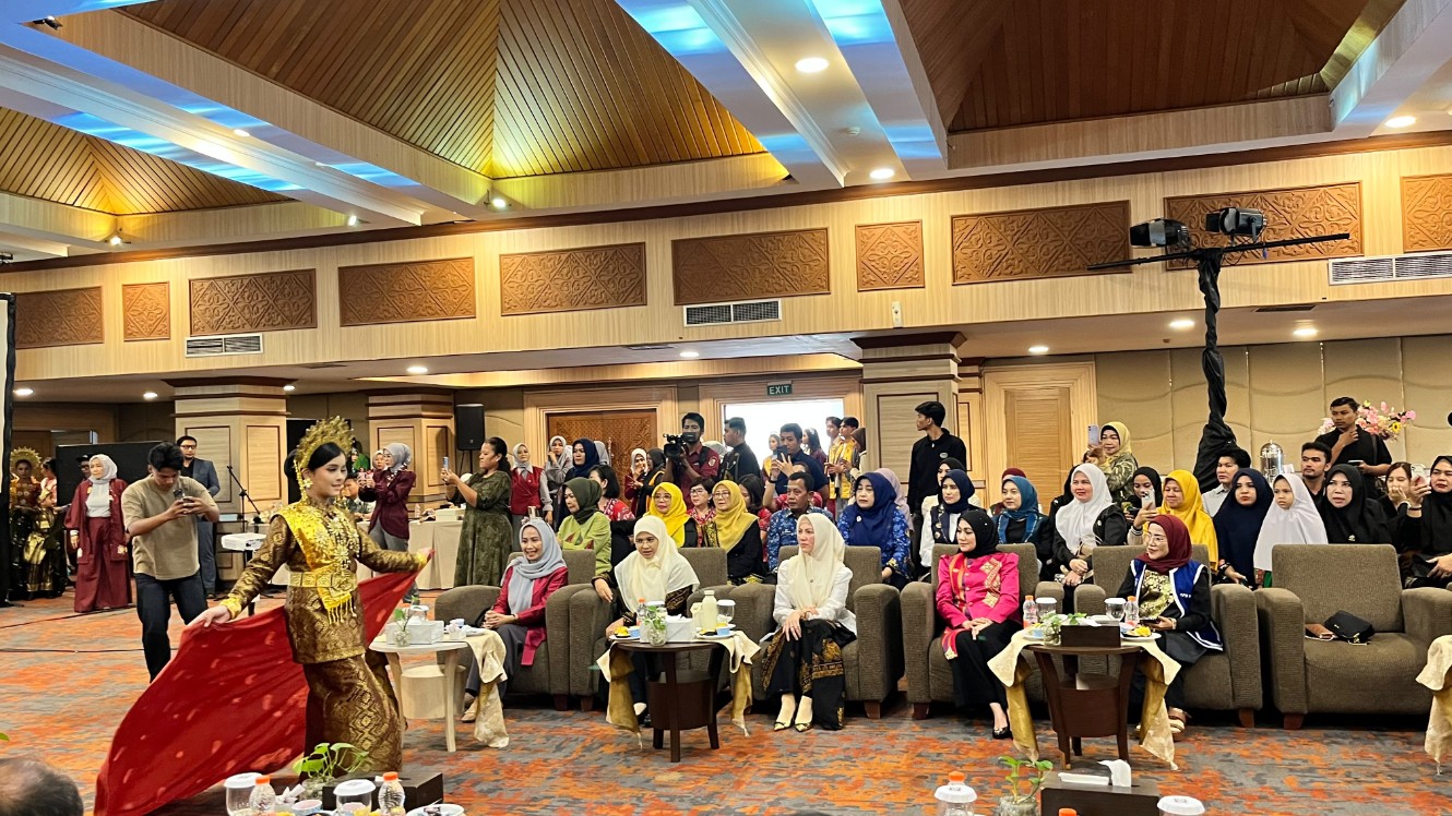 Ketua Dekranasda Pekanbaru Bakal Jadikan Batik Sawit Bedelau Sebagai Cenderamata